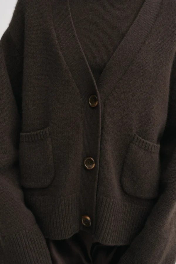 Almada Label - Beja Cardigan Chocolate