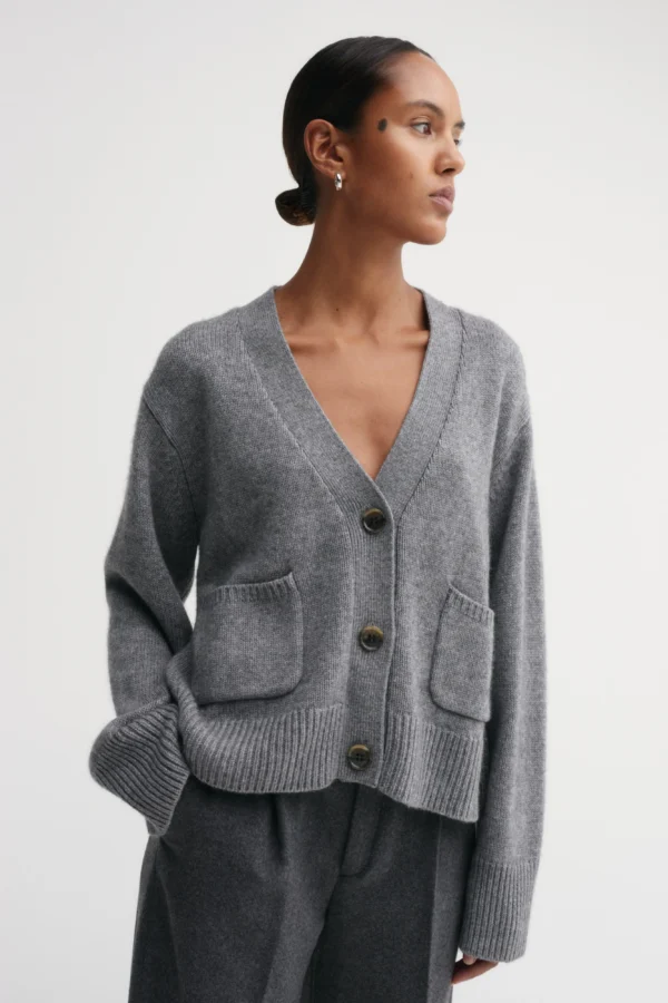Almada Label - Beja Cardigan - Image 13