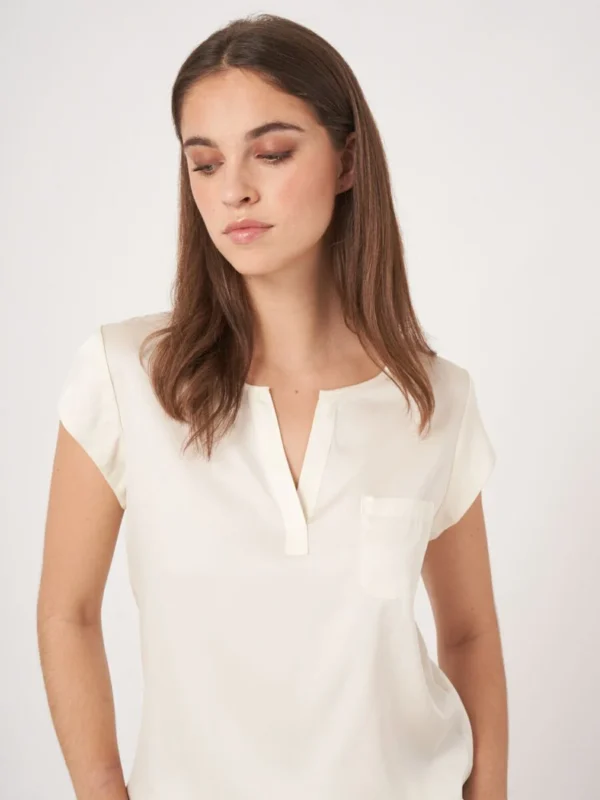 Repeat Cashmere - Short-Sleeved Silk Top With Pocket Cream