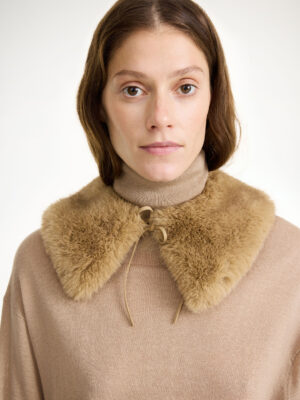 By Malene Birger - Cowie Faux Fur Collar Tannin