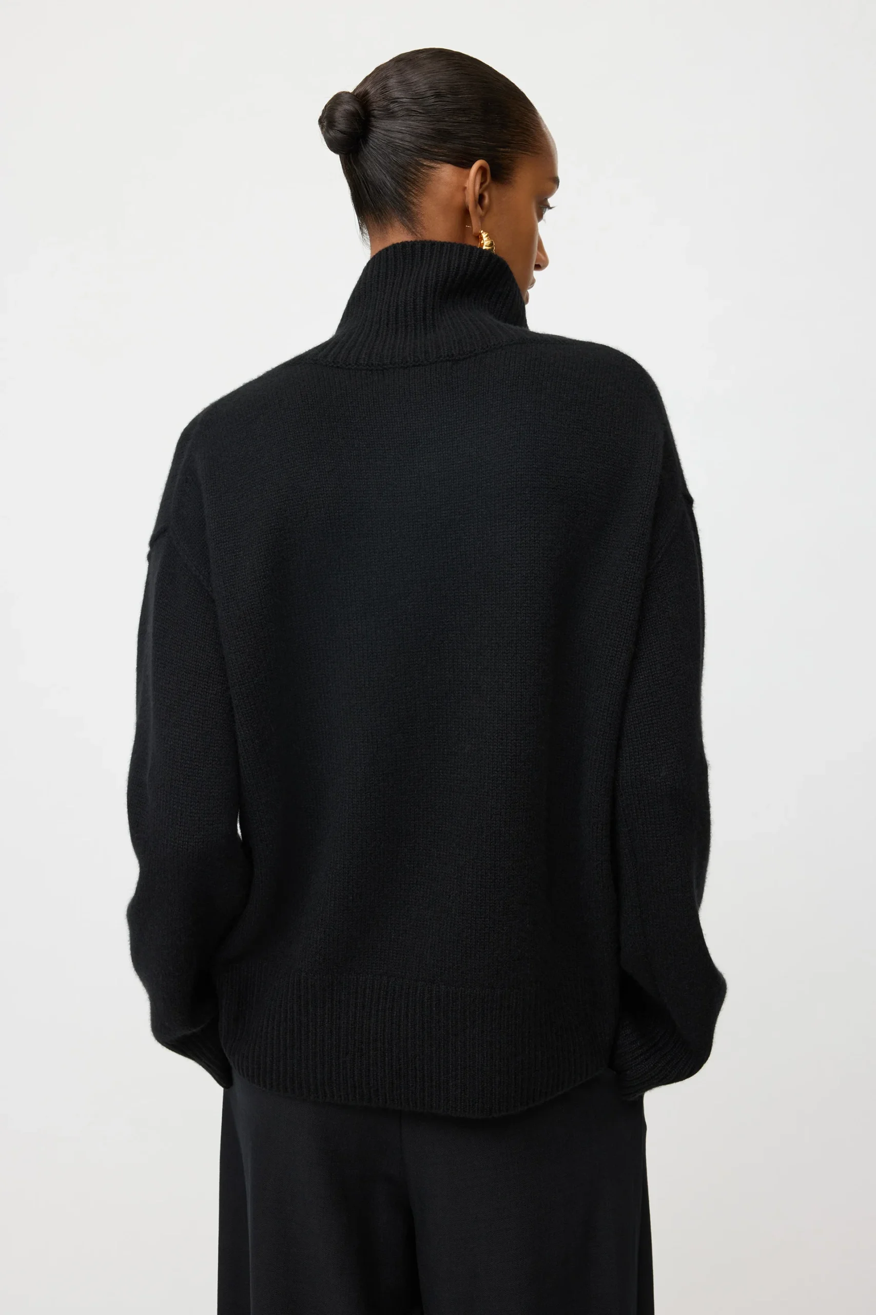 Soft Goat - Boyfriend Turtleneck Black