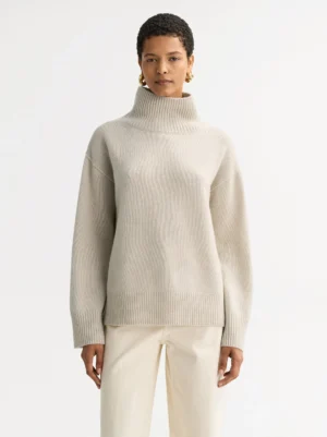 Soft Goat - Boyfriend Turtleneck Chalk
