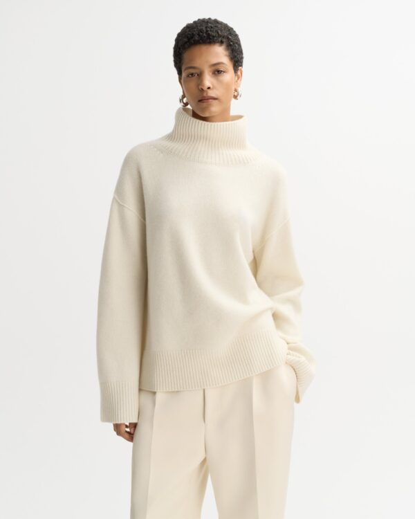 Soft Goat - Boyfriend Turtleneck Feather White