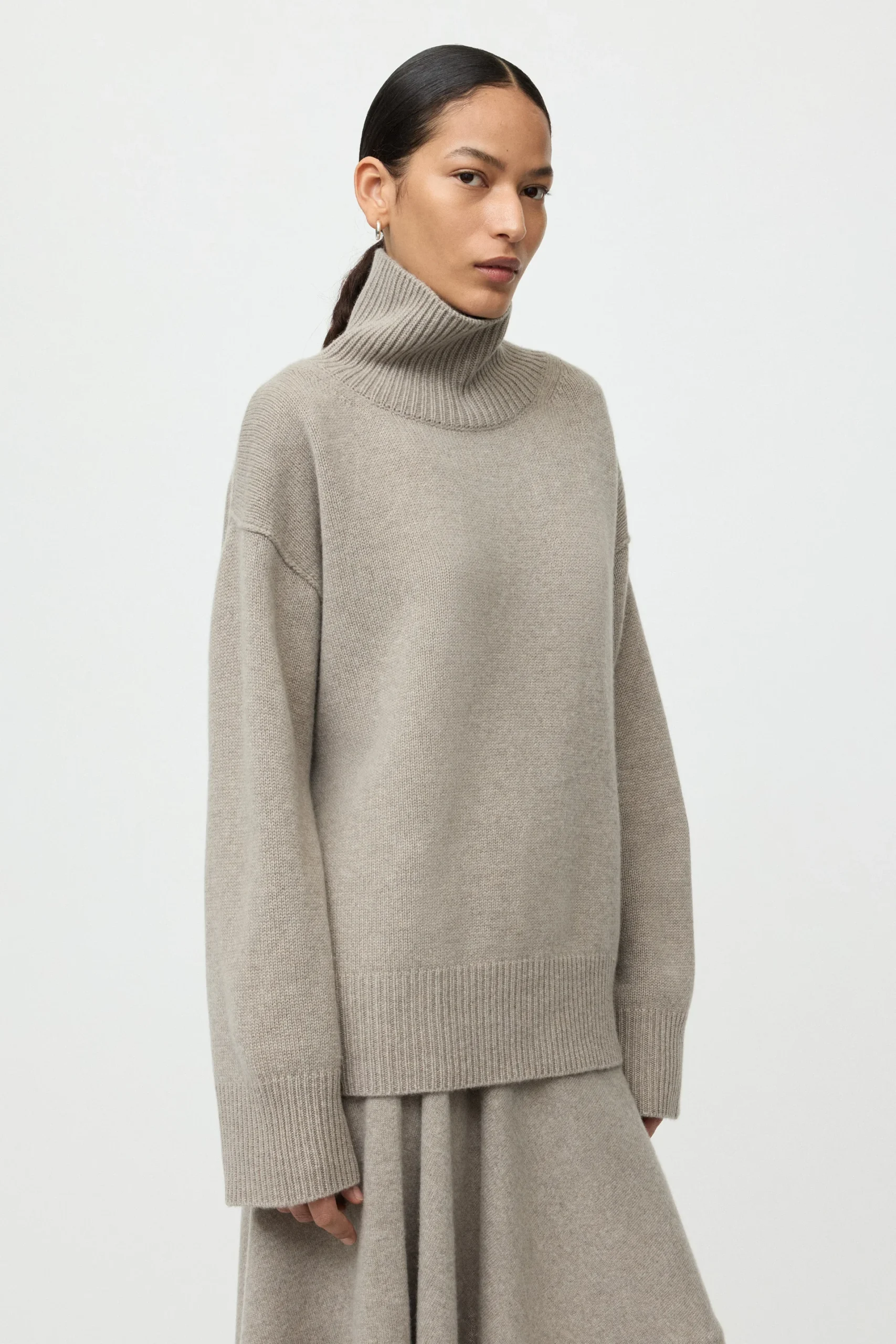 Soft Goat - Boyfriend Turtleneck Greige