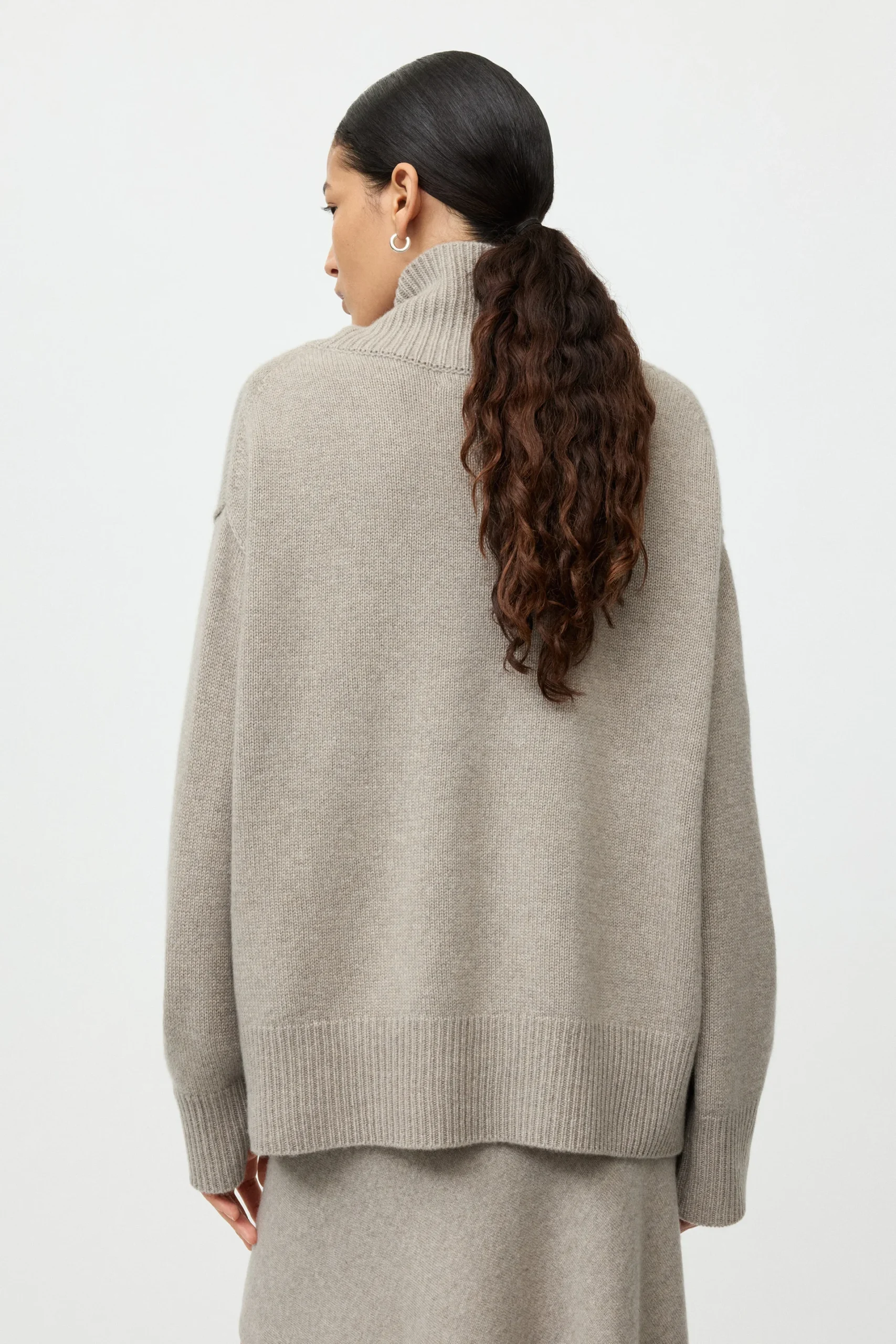 Soft Goat - Boyfriend Turtleneck Greige