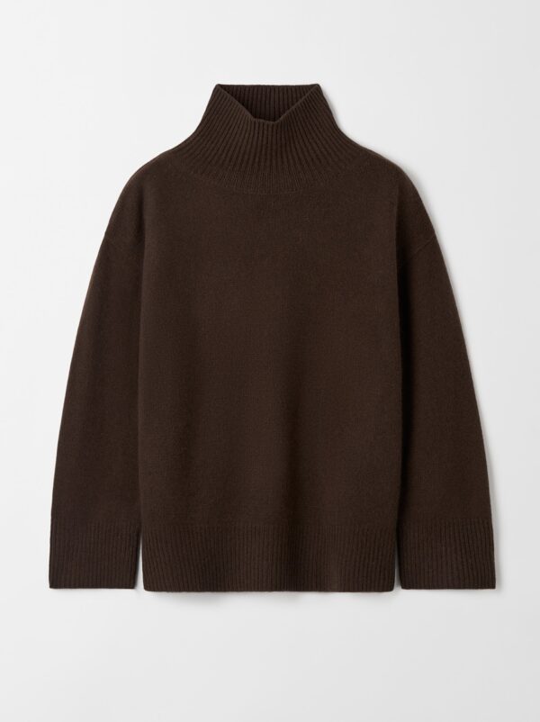 Soft Goat - Boyfriend Turtleneck Mocha