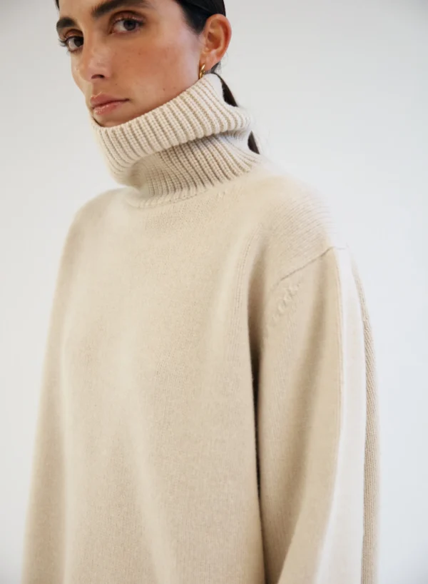 Almada Label - Aia Turtleneck Sweater