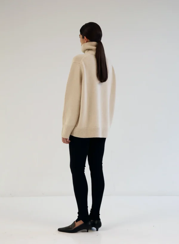 Almada Label - Aia Turtleneck Sweater