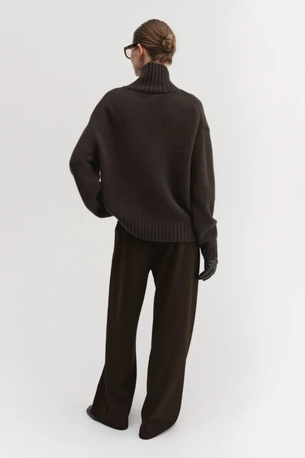 Almada Label - Nola Turtleneck Sweater Chocolate