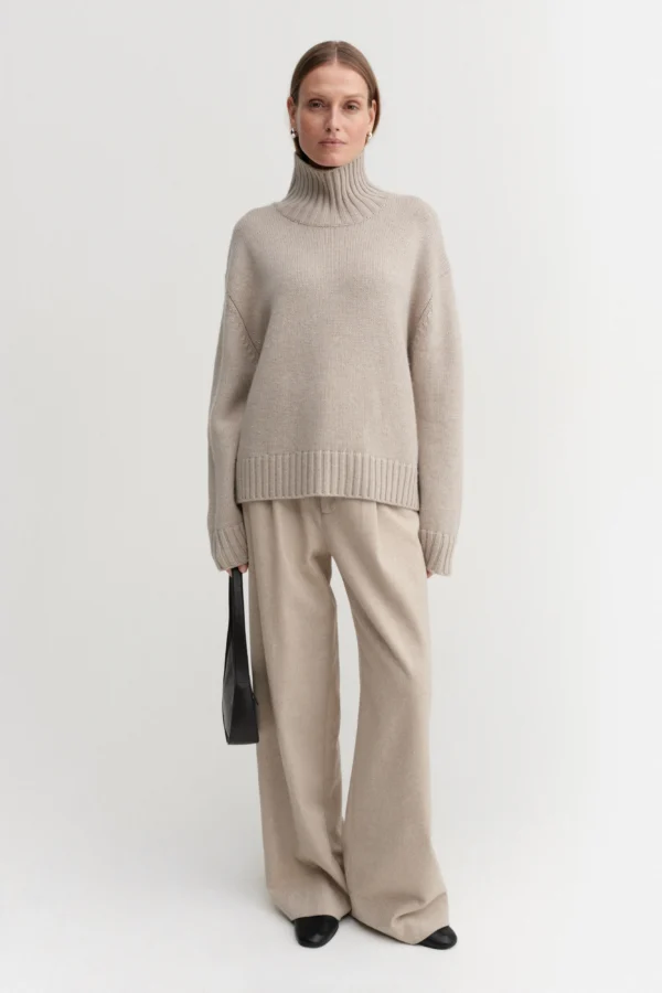 Almada Label - Nola Turtleneck Sweater Taupe