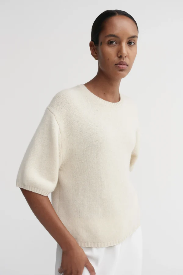 Almada Label - Fei Cashmere T-Shirt Vanilla