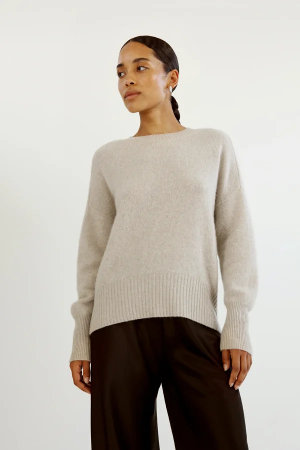 Almada Label - Mica Crewneck Sweater Taupe