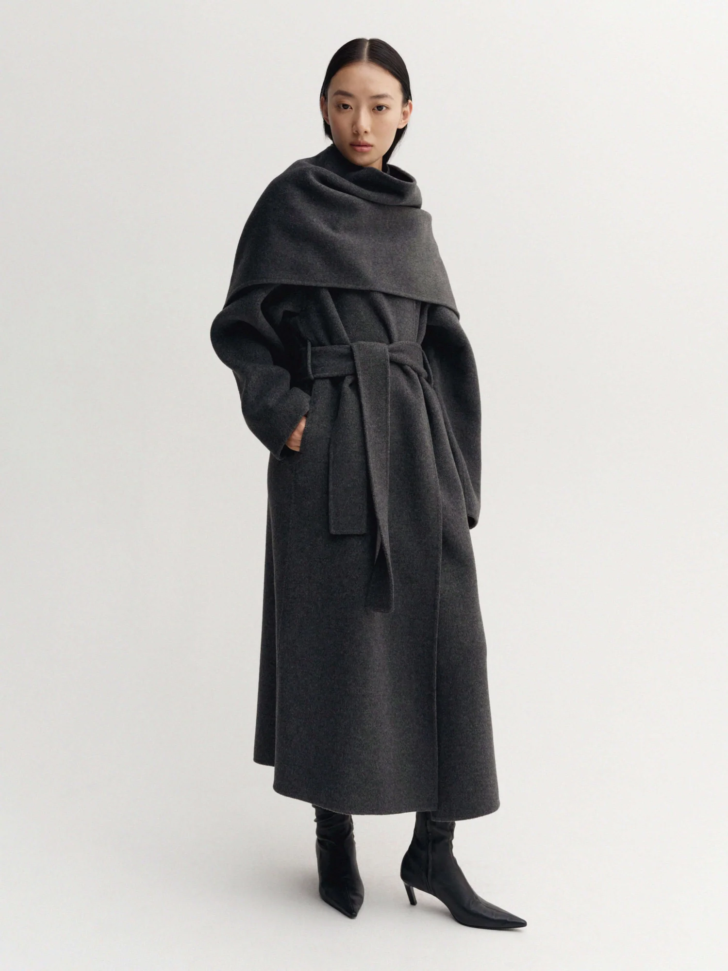 Almada Label - Micha Doublé Scarf Dark Grey