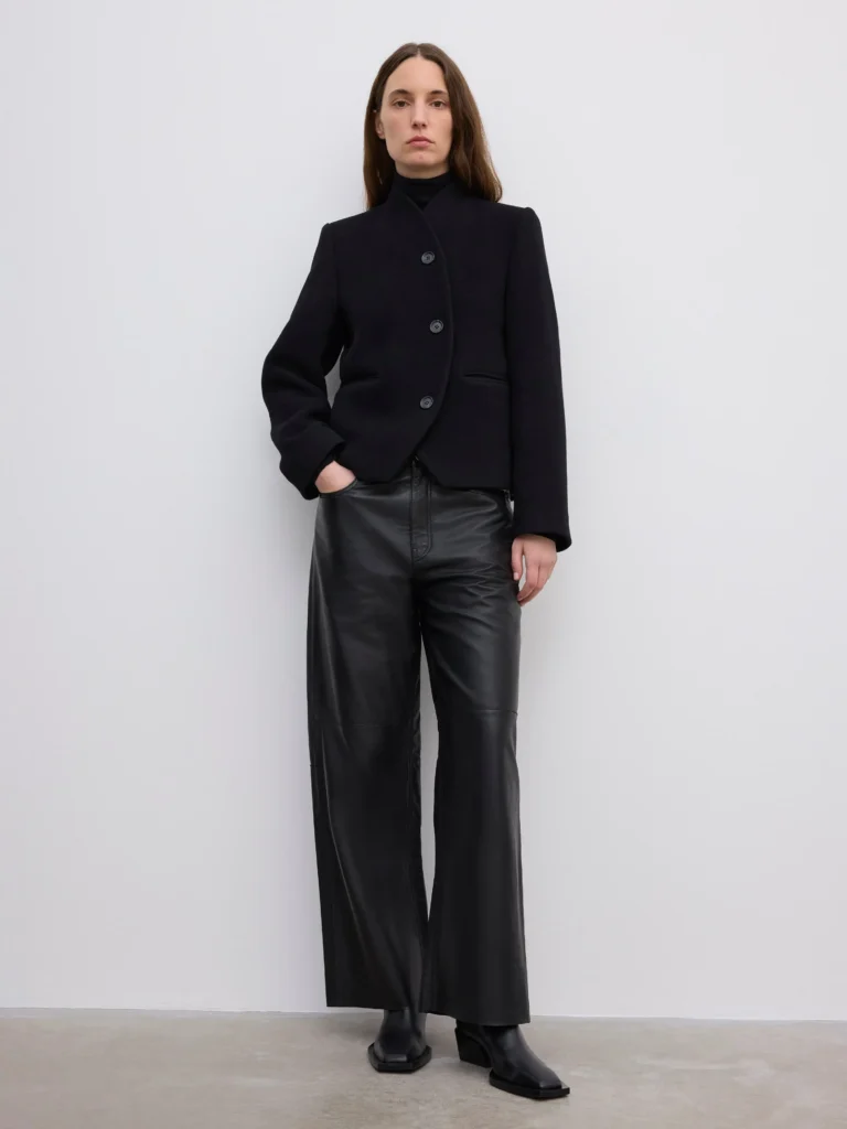 Dagmar - Short Curved Jacket
