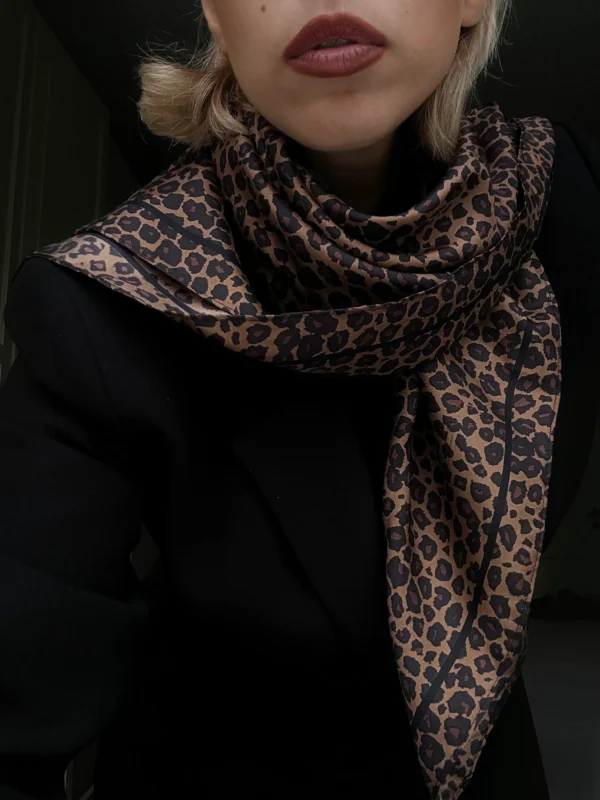 Le Scarf - Leo Scarf - Image 2
