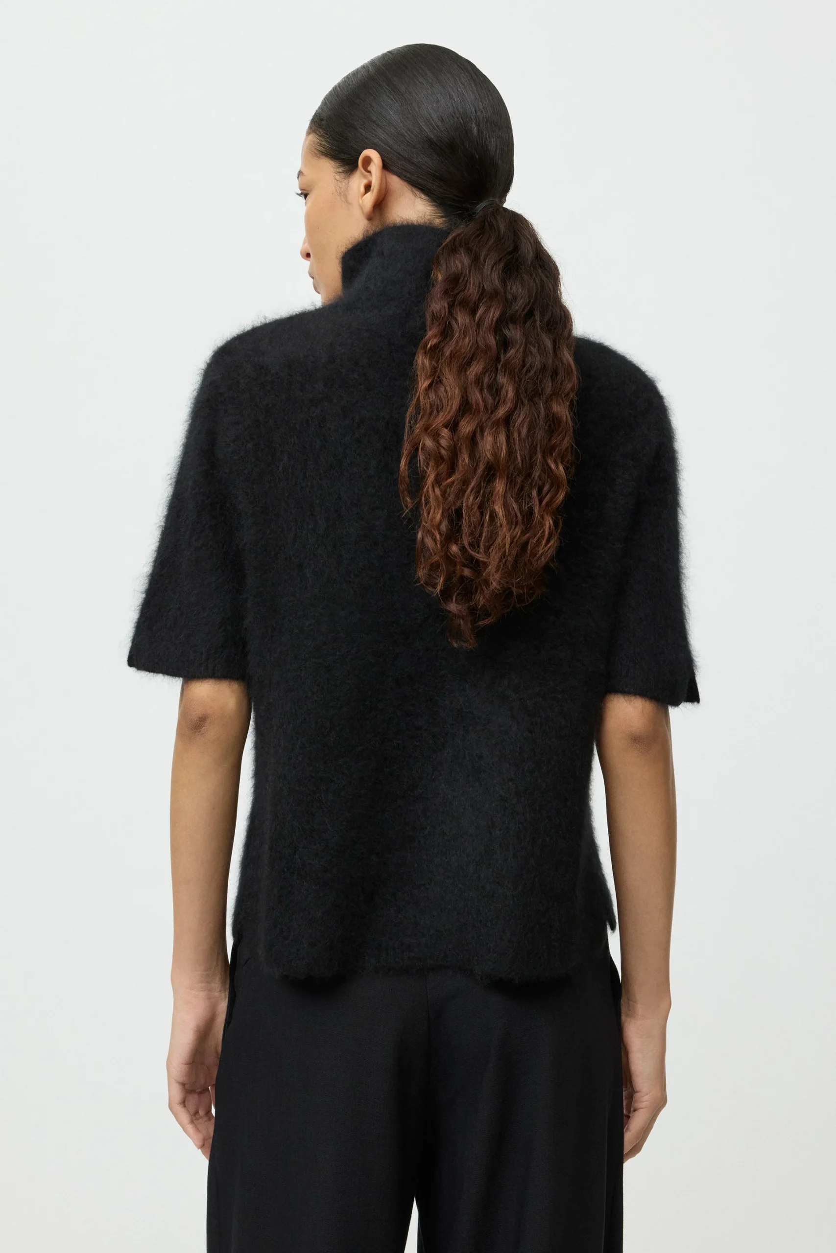 Soft Goat - Brushed Short Sleeve Turtleneck Black