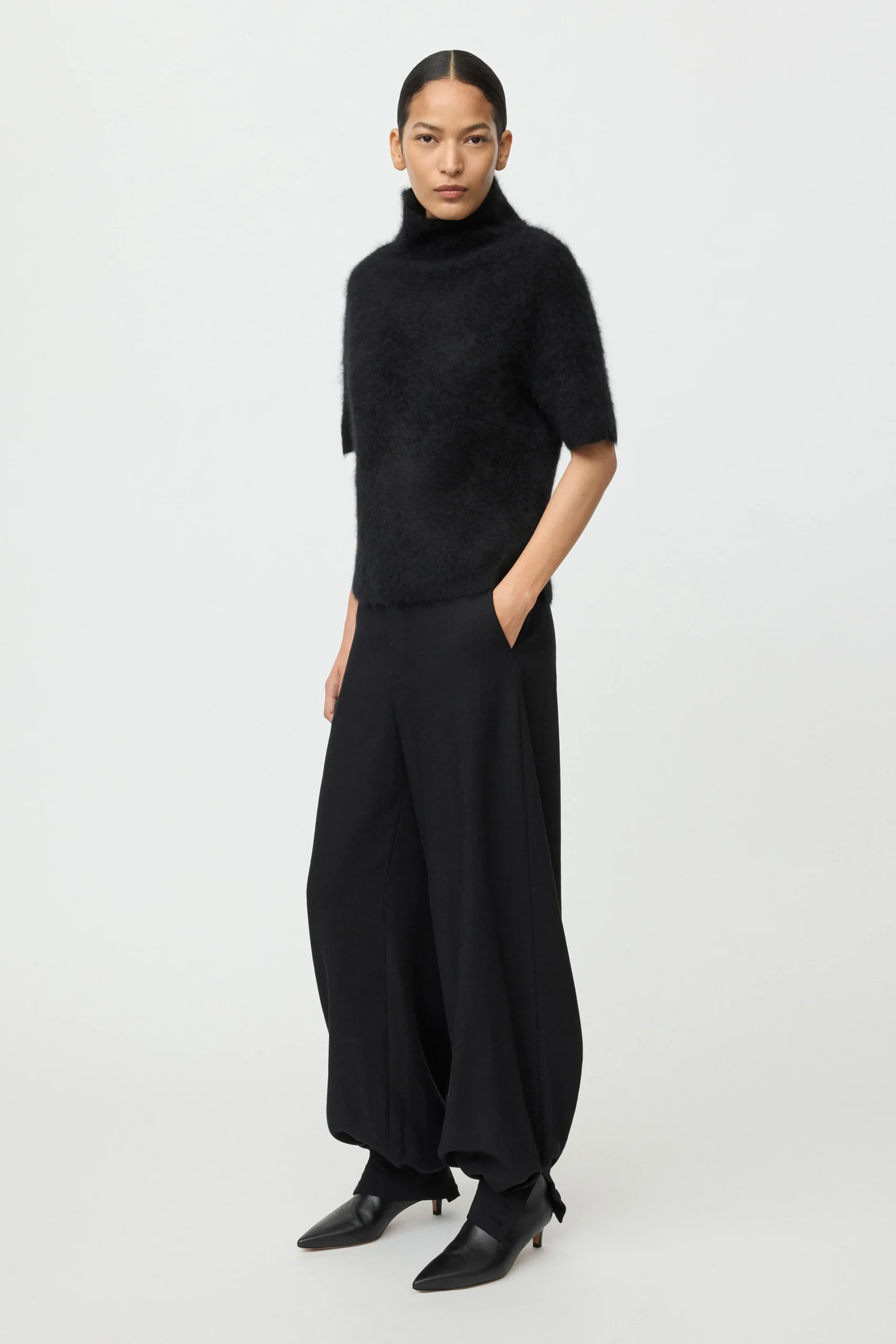 Soft Goat - Brushed Short Sleeve Turtleneck Black
