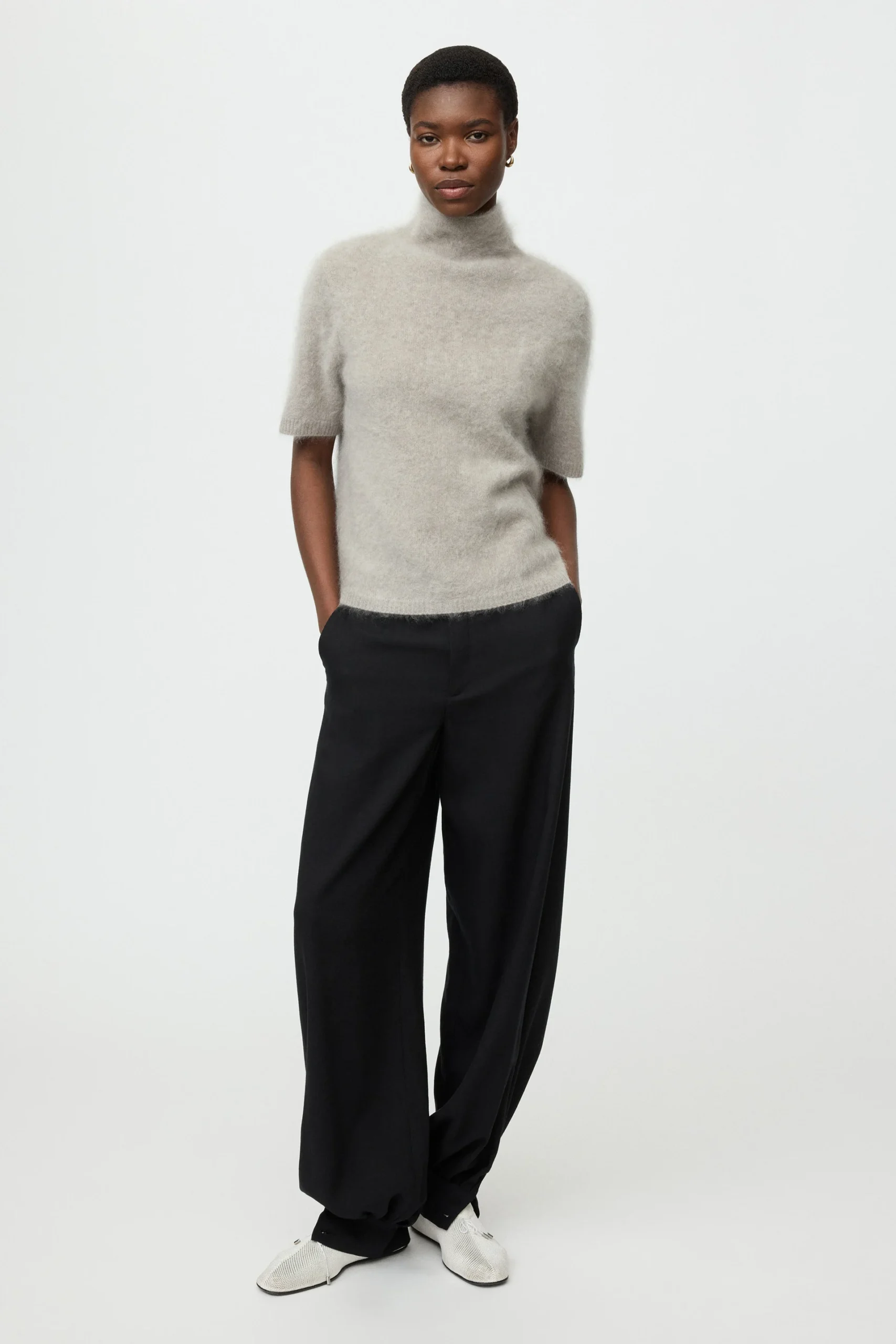 Soft Goat - Brushed Short Sleeve Turtleneck Greige