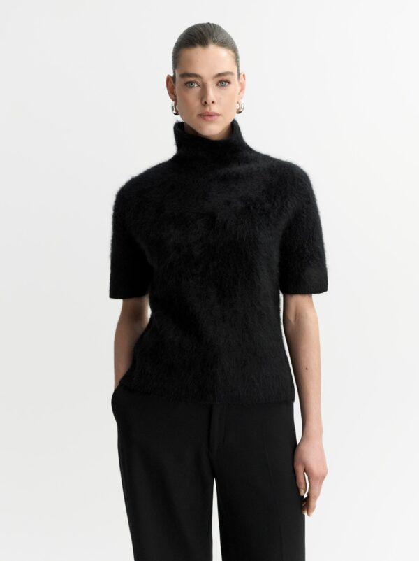 Soft Goat - Brushed Short sleeve Turtleneck Black