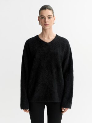 Soft Goat - Brushed V-Neck Black