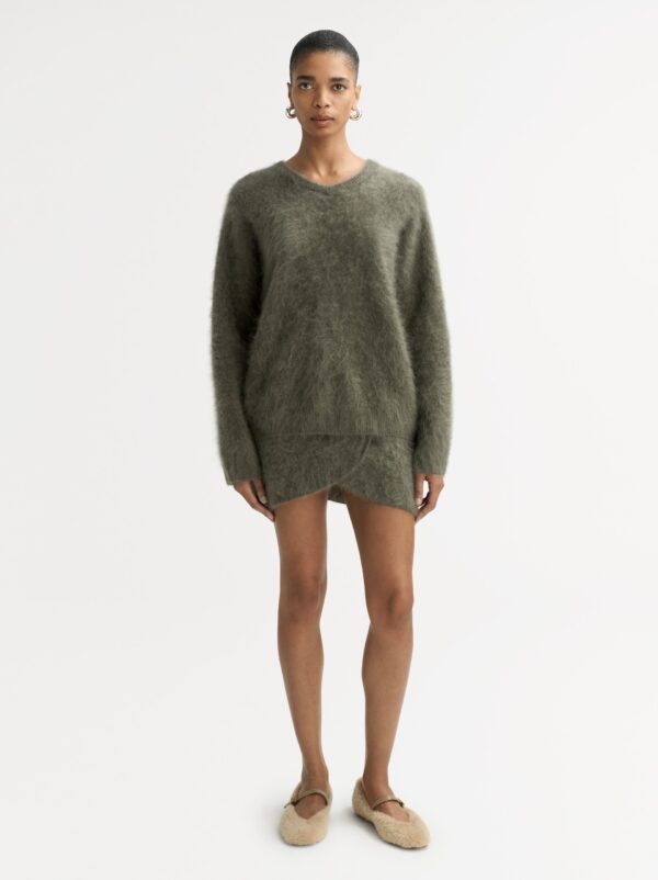 Soft Goat - Brushed V-Neck Olive