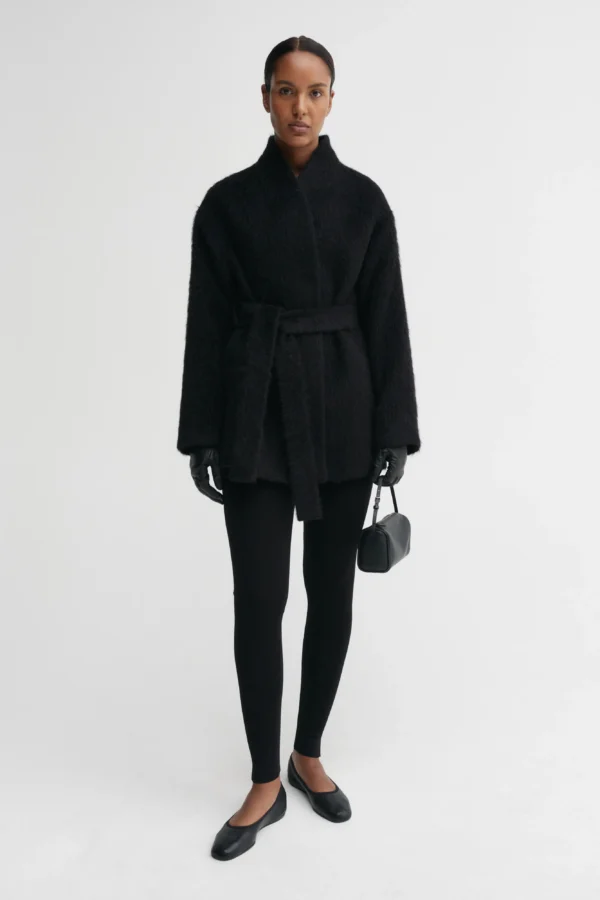 Almada Label - Noorie Coat Black