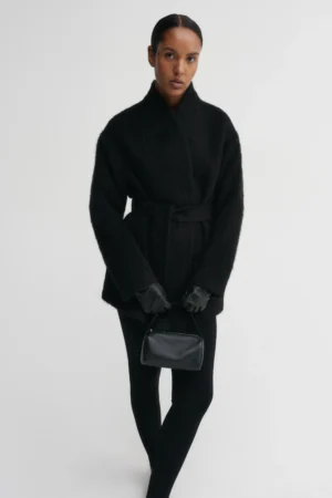 Almada Label - Noorie Coat Black