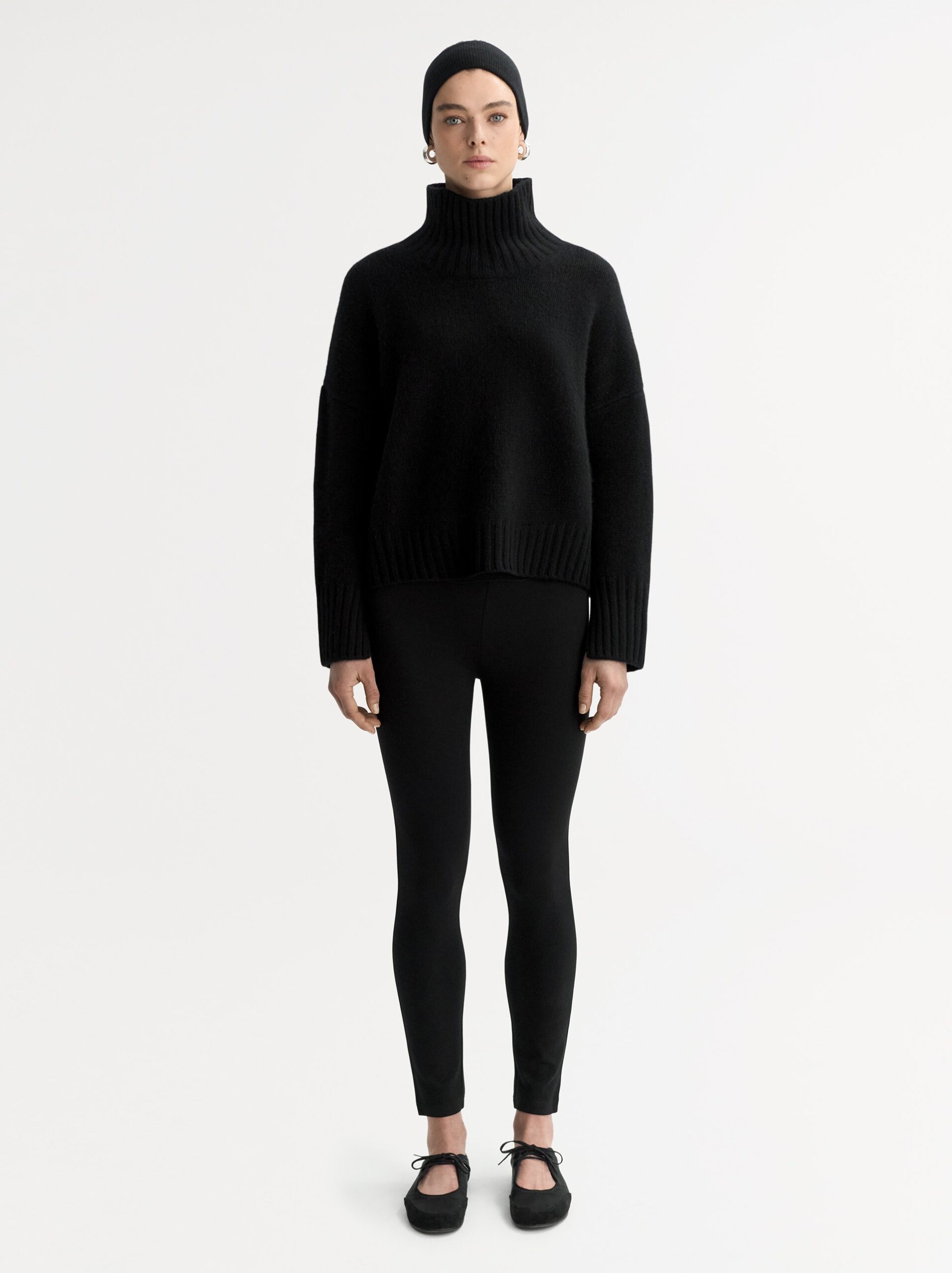 Soft Goat - Girlfriend Turtleneck Black
