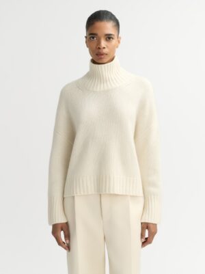Soft Goat - Girlfriend Turtleneck Feather White