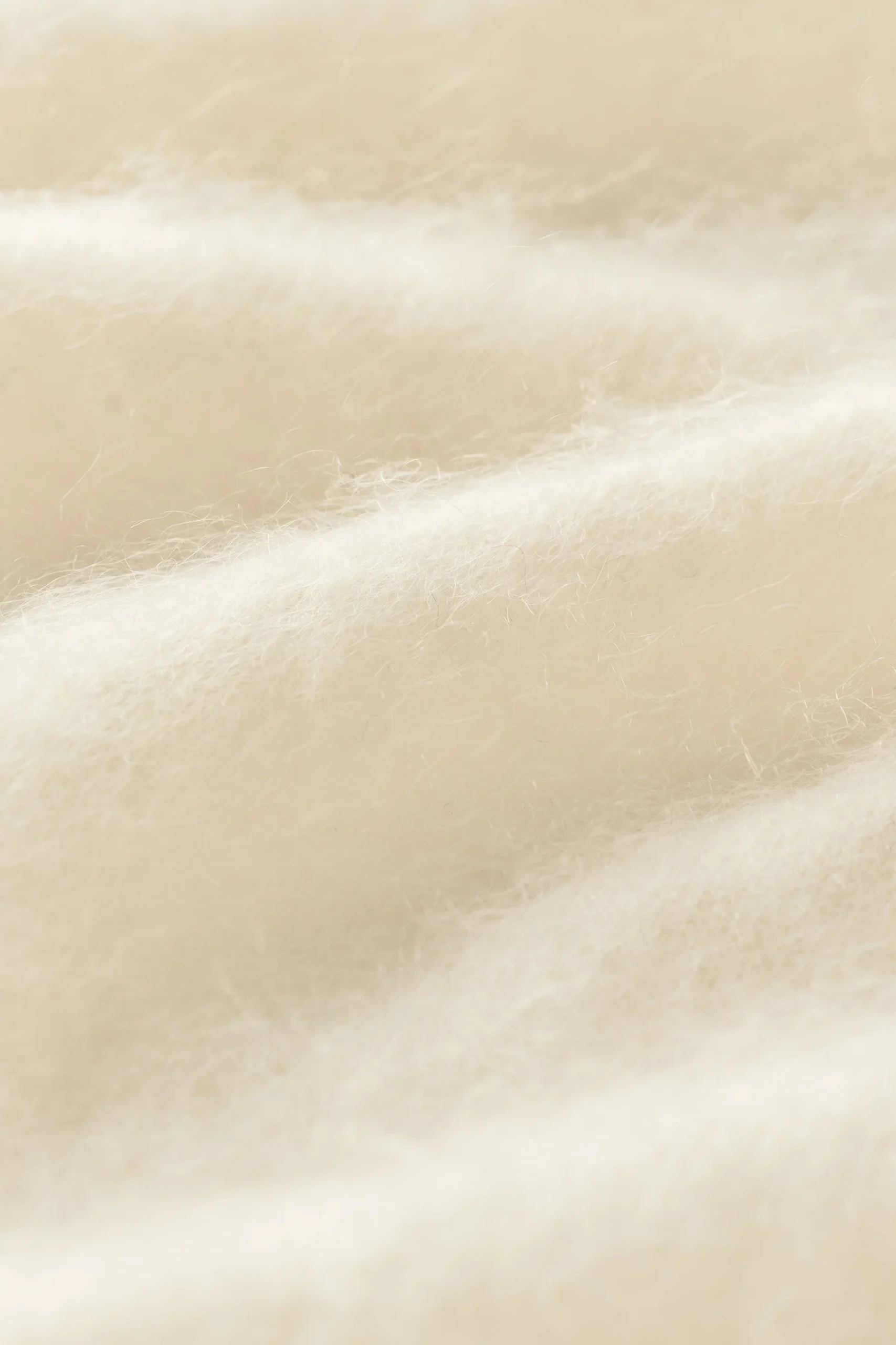 Soft Goat - Brushed Triangle Scarf Feather White