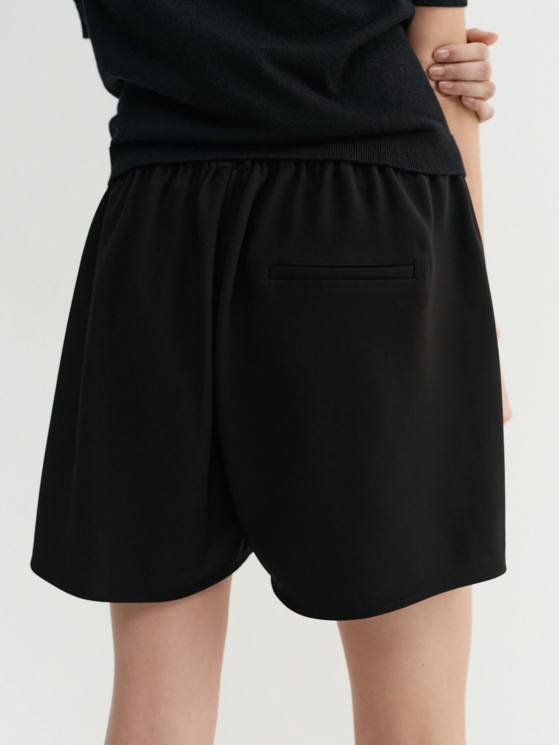 Almada Label - Bim Crepe Shorts Black
