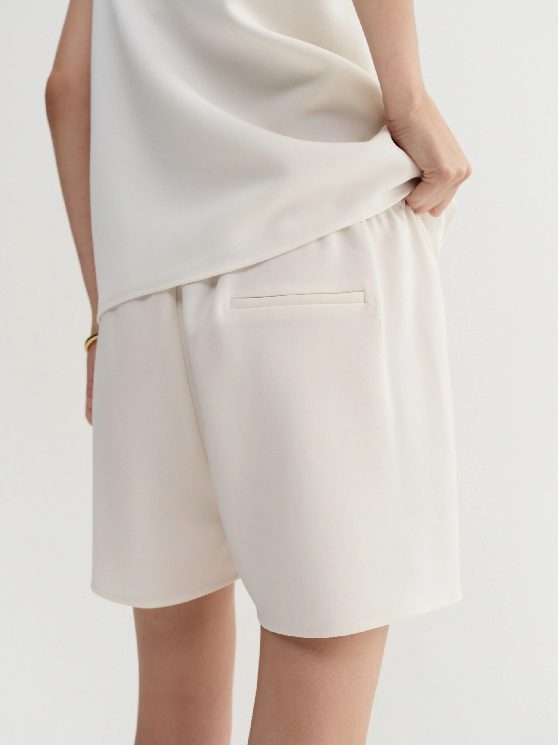 Almada Label - Bim Crepe Shorts Cream