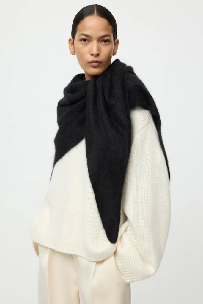 Soft Goat - Brushed Scarf Black
