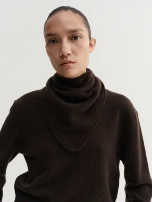 Almada Label - Bini Triangle Scarf Chocolate