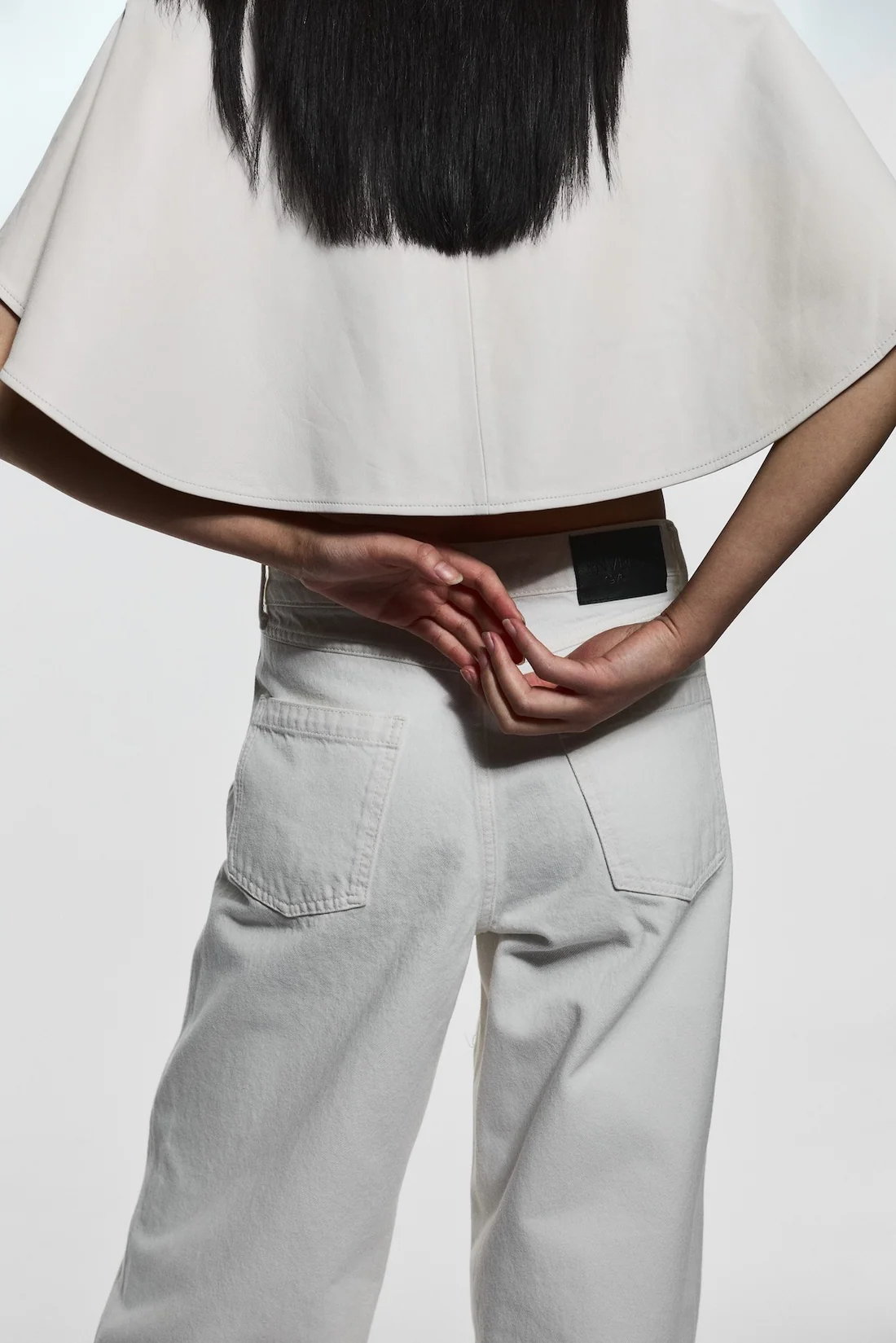 Envelope 1976 - Zoe Cape Cream