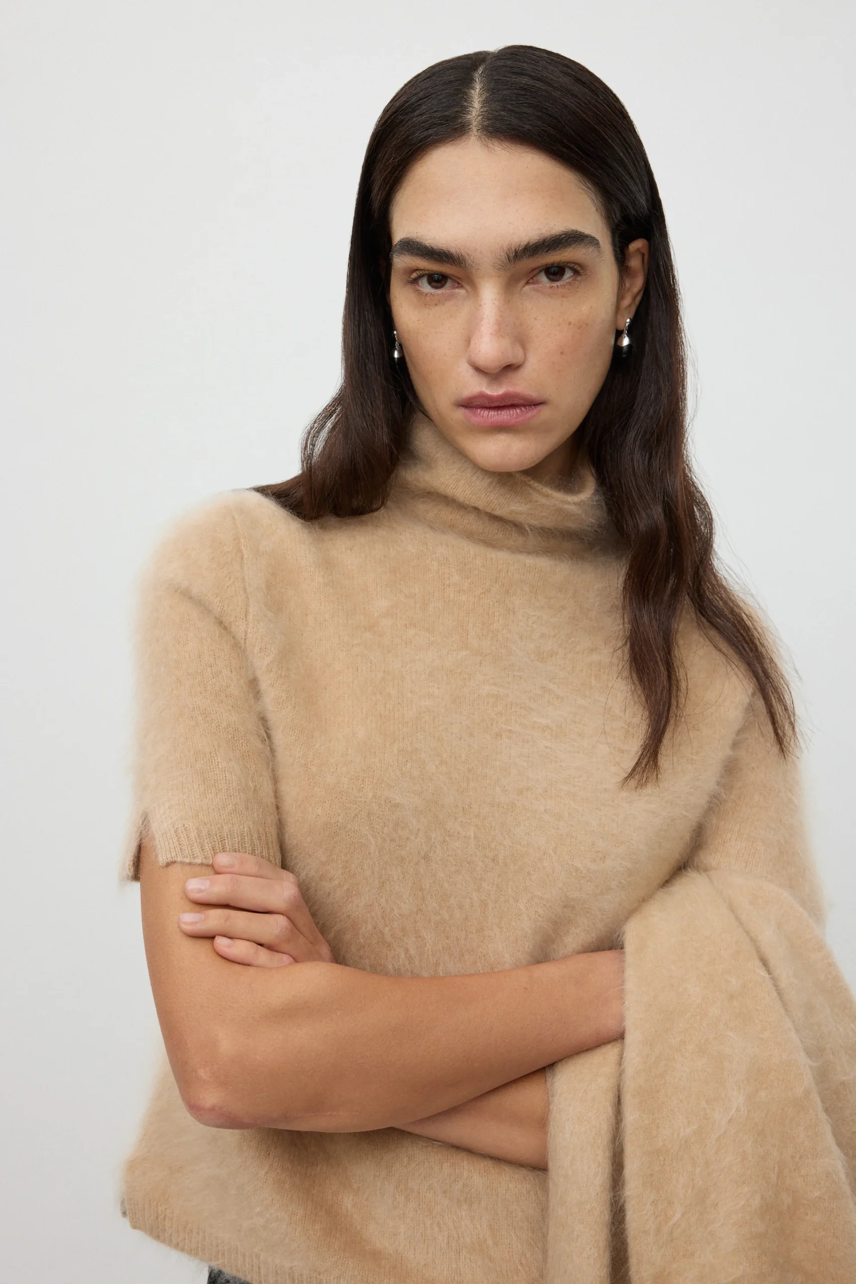 Soft Goat - Brushed Short Sleeve Turtleneck Camel