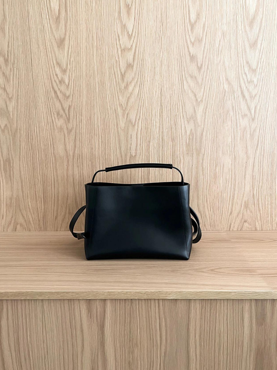 Flattered - Hedda Leather Midi Handbag